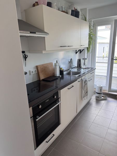 Zuhause mit 3 Zimmern und Balkon in Bogenhausen